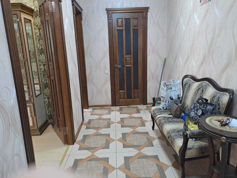 Продам 2-ком просторную квартиру