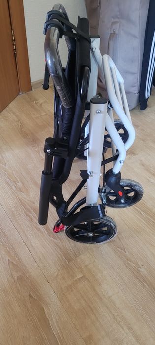 Инвалидная коляска