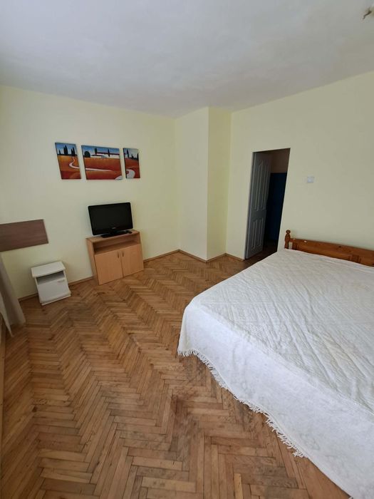 Двустаен апартамент, под наем, Спортна зала