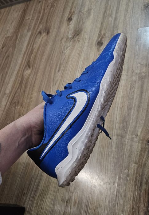 Nike - Футболни обувки Legend 10 Club от еко кожа