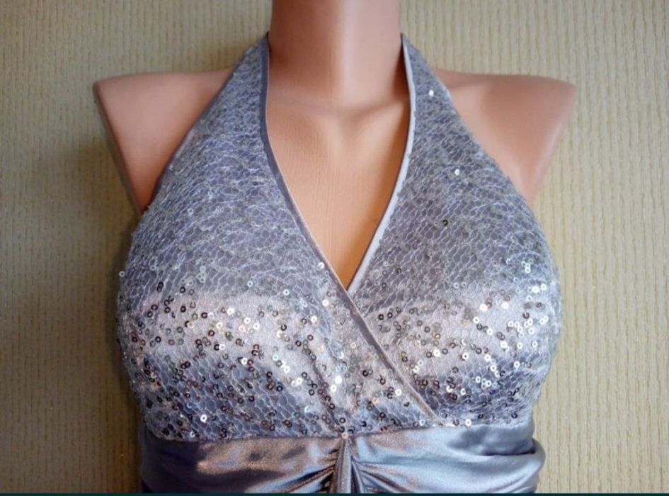 Продам платье срочно