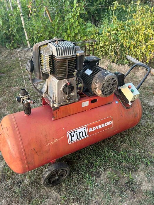Професионален трифазен компресор FINI Advanced 270л/5.5 kW(7.5 к.с.) Италия