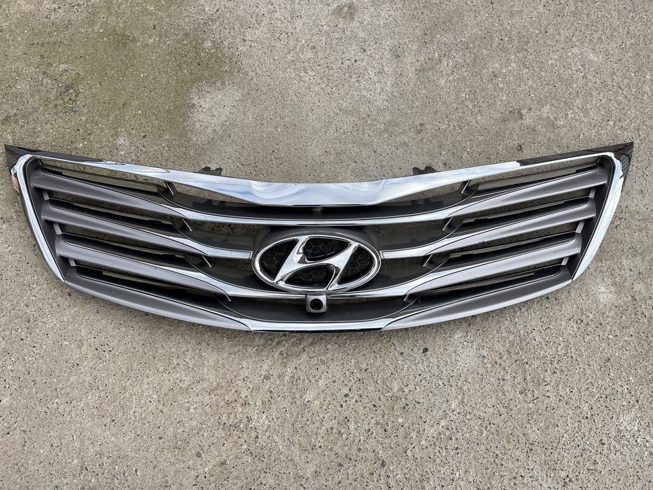 Продается решетка радиатора