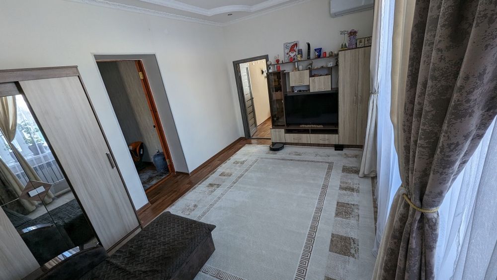 продам 3 комнатную