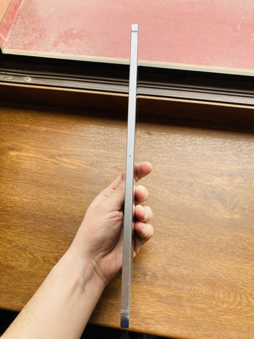 iPad Pro m2 11 gen 4 Wi-Fi+Sim  sotladi