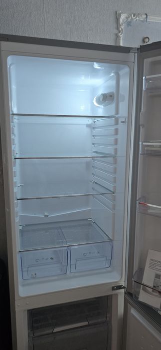 Продам Холодильник.