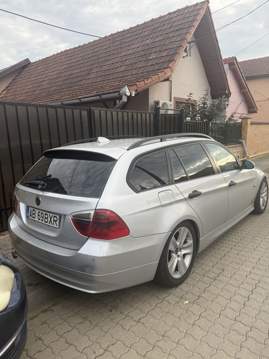 Vând BMW E91 320D