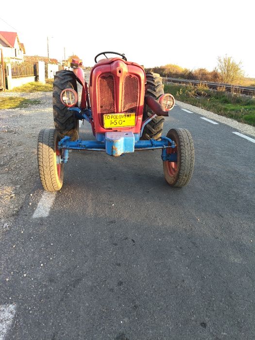 Vînd  tractor fiat 411