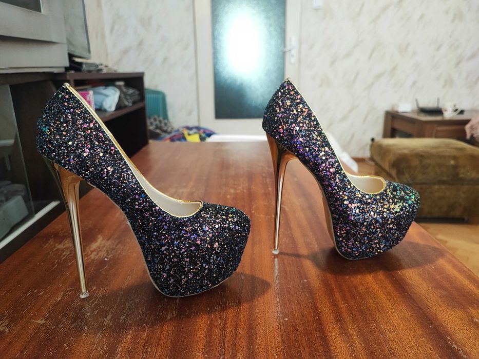 Обувки Дамски на Висок ток 12см в Диско цвят с Пайети-Като Нови