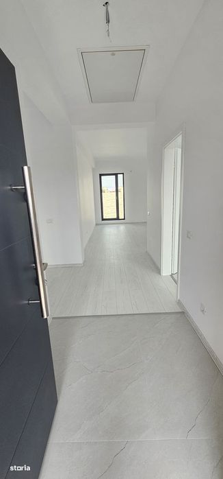 Casa 4 camere,panouri fotovoltaice,200 m de blv.