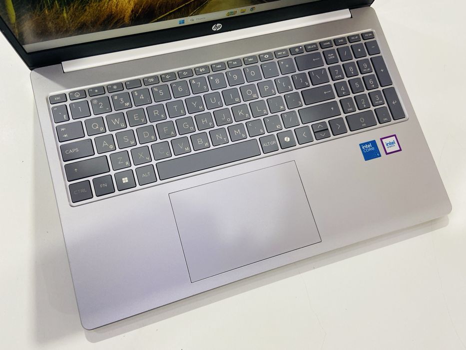 Рассрочка!!! HP Laptop 15 - Core 5 120U/8Gb/SSD 512Gb/Intel Graphics