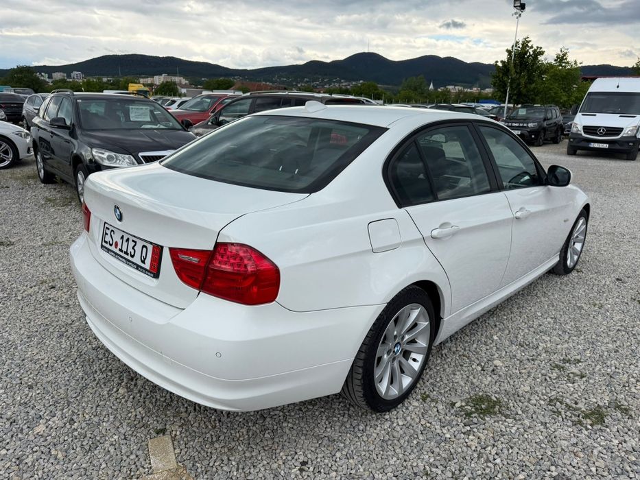 BMW 3 Series 2010 — imagine 4
