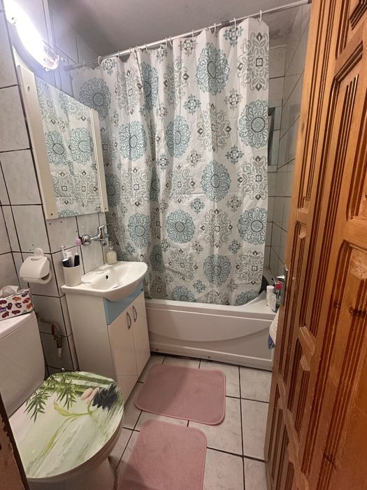 Vând apartament cu 3 camere