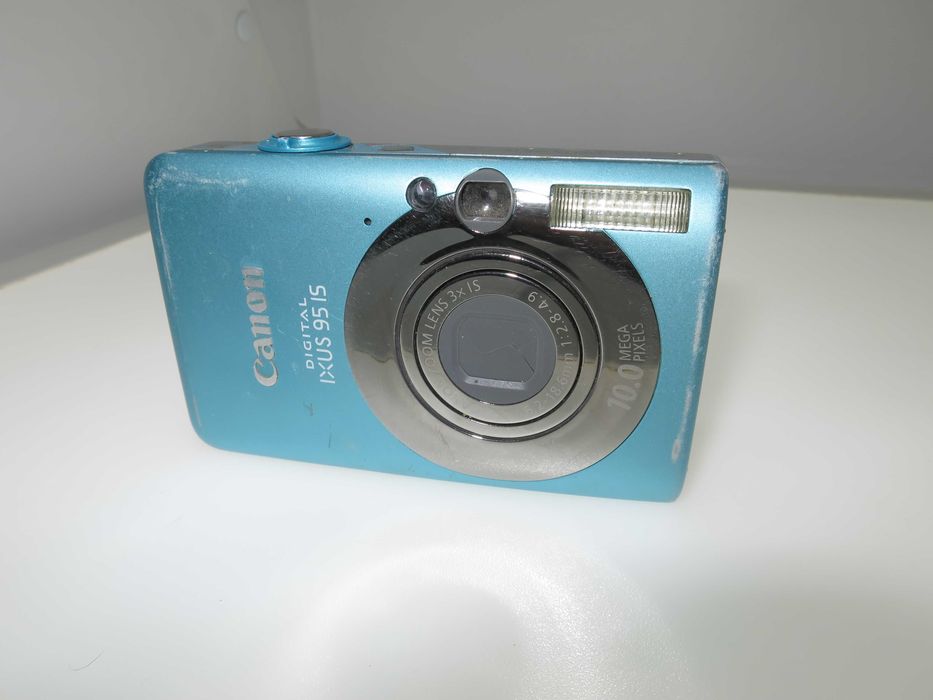 Canon IXUS 95 ултра компактен фотоапарат камера работи перфектно