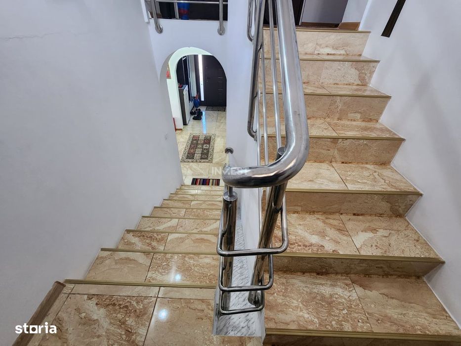 Casa Individuala , Zona Tomesti, 5 Camere