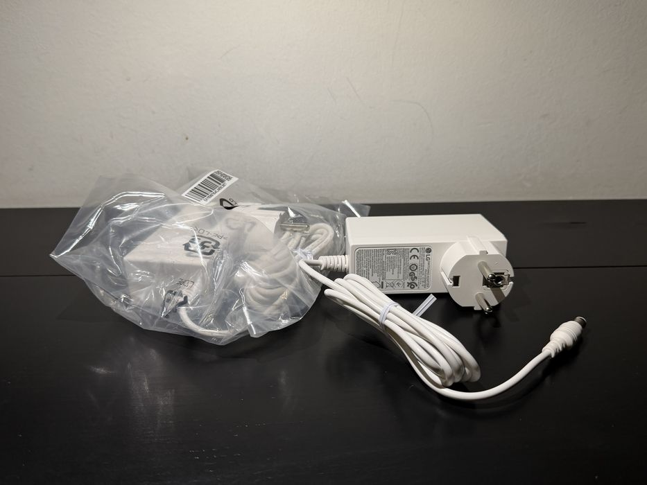 Alimentator LG 19V 2.53A