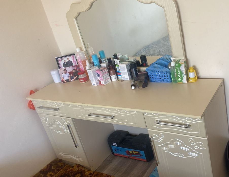 Спальный гарнитур