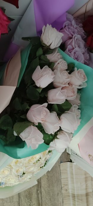 Продам букет цветов разные
