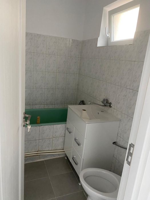 Vand Apartament 3 Camere Central