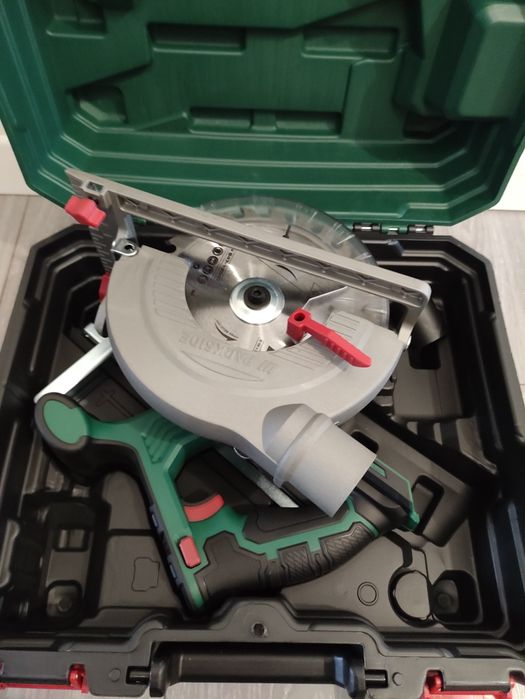 Ferastrau circular 20 V Parkside pe acumulator