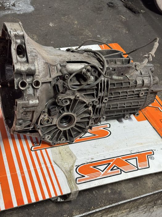 Коробка механика Audi 80 b4