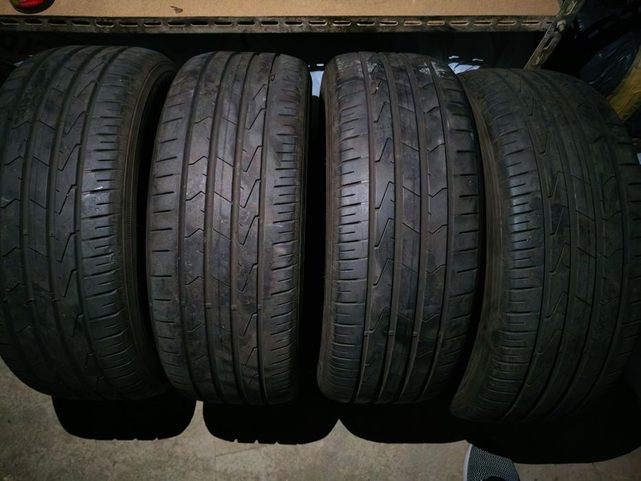Vând anvelope Hankook 205 55 16