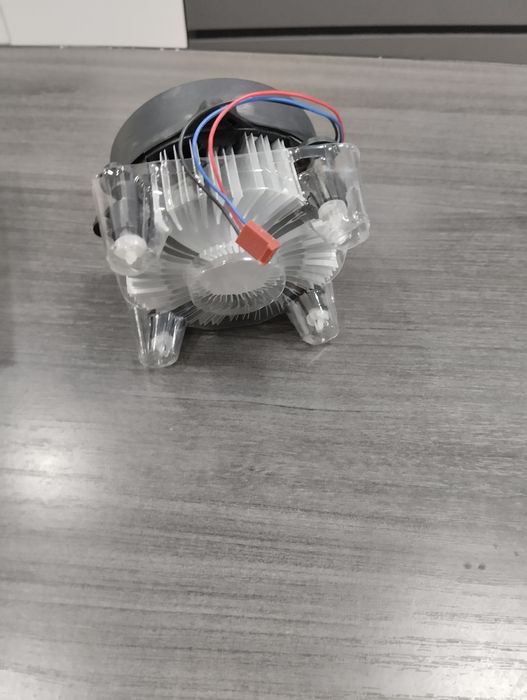 Продаю вентилятор для Intel S-775 Deepcool ALPHA 9