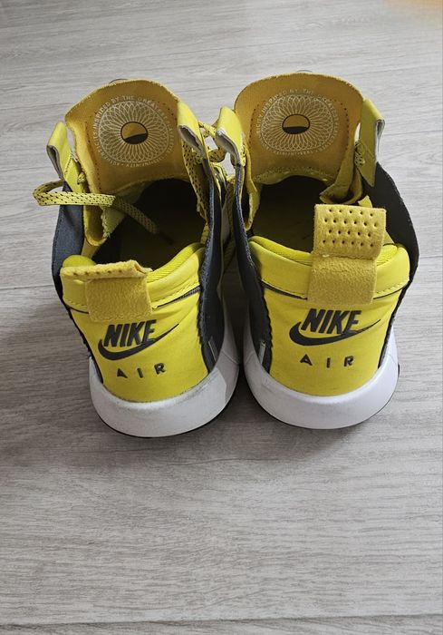 Продаются кроссовки