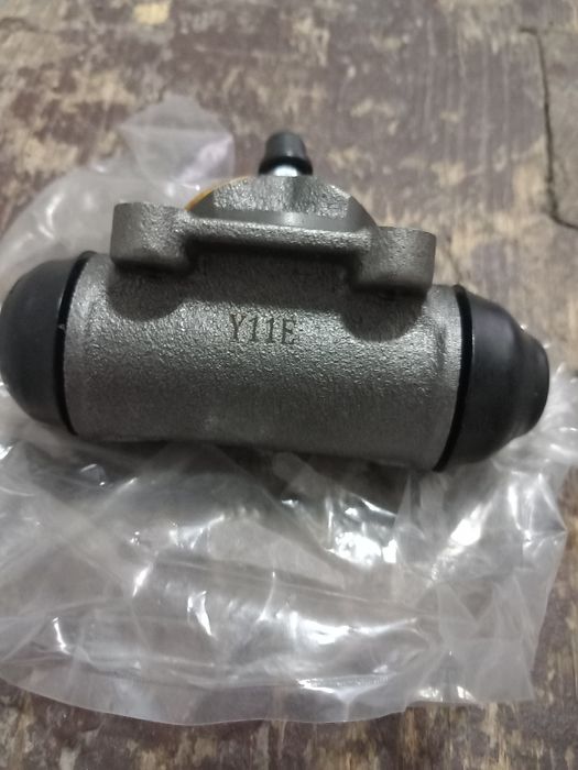 Комплект задни цилиндърчета и накладки за Пежо 406