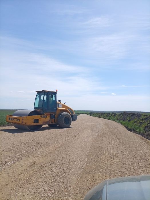 Închiriem utilaje pentru construcții cu operator