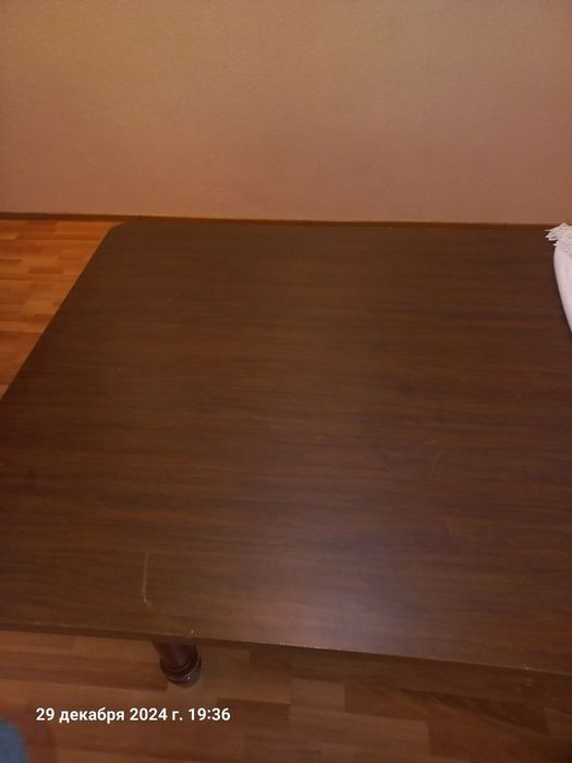 Стол деревянные в хорошем состоянии