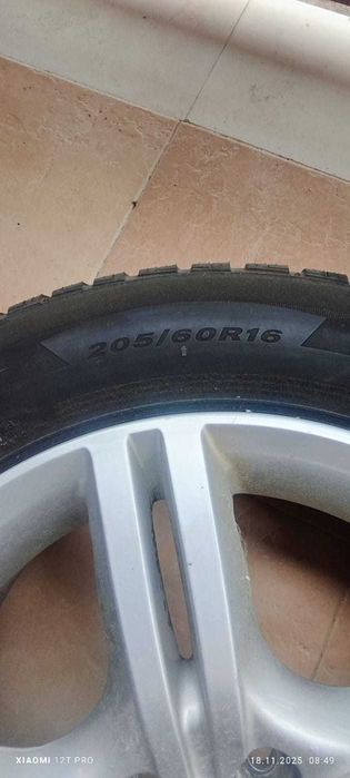 Джанти 16 цола 5x100 за Subaru със зимни гуми 205/60/16
