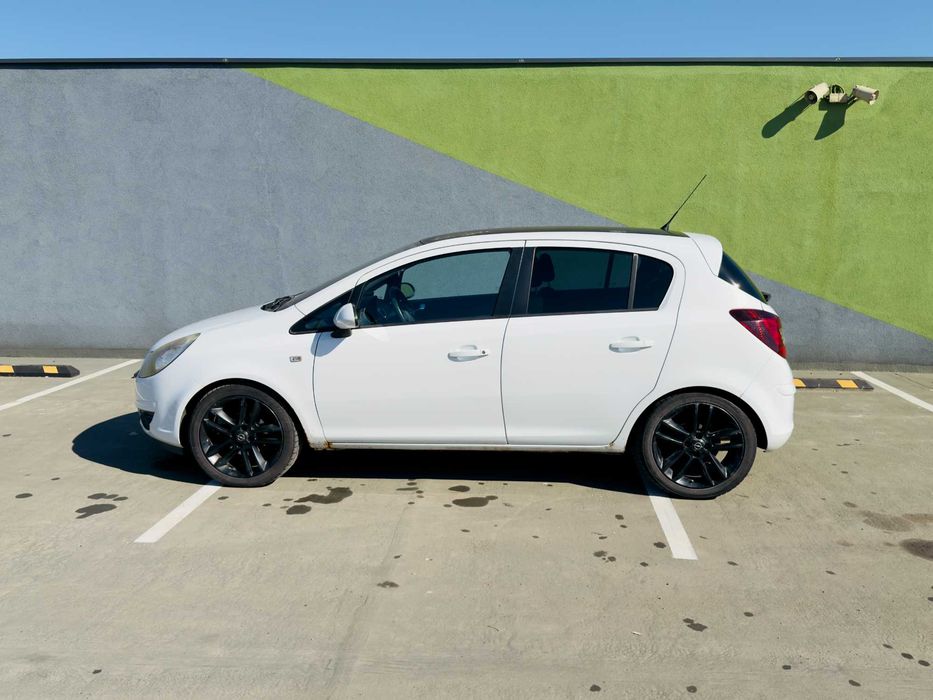 Opel Corsa D, 2010, 147000 km reali, alb