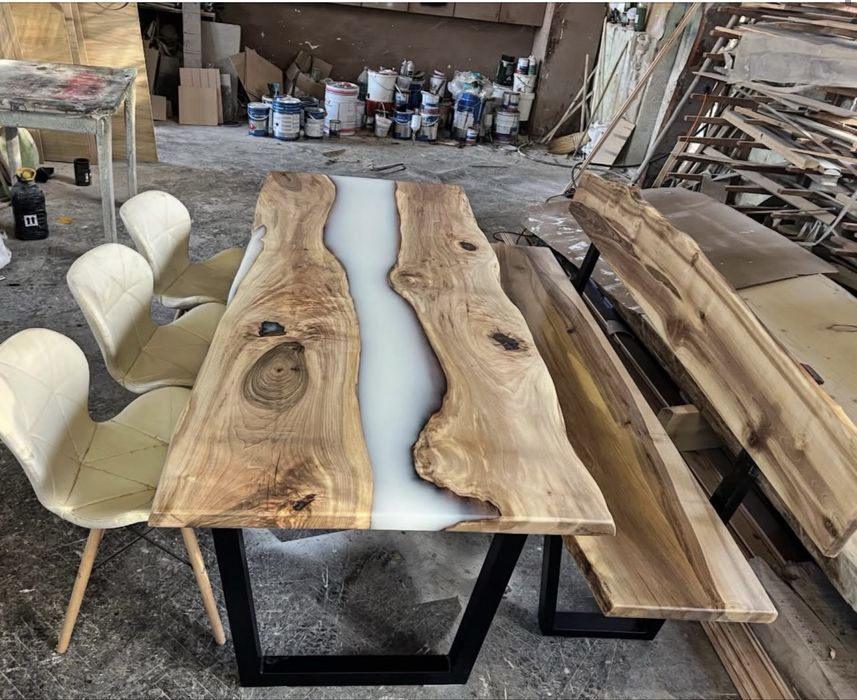 Помощни и холни масички с епоксидна смола