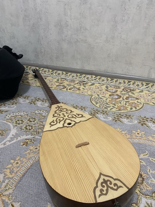 Домбыра сатылады