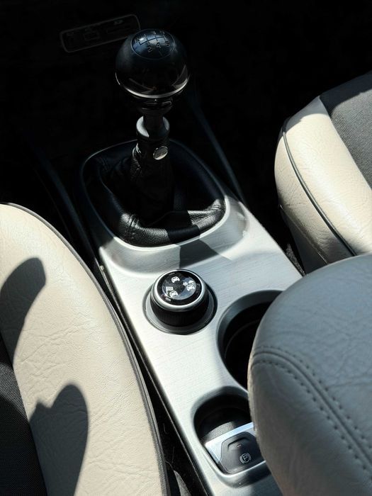 FIAT 500X Lounge 1.6 MultiJet 120 CP – Full Option – Keyless Entry – Jante 18"