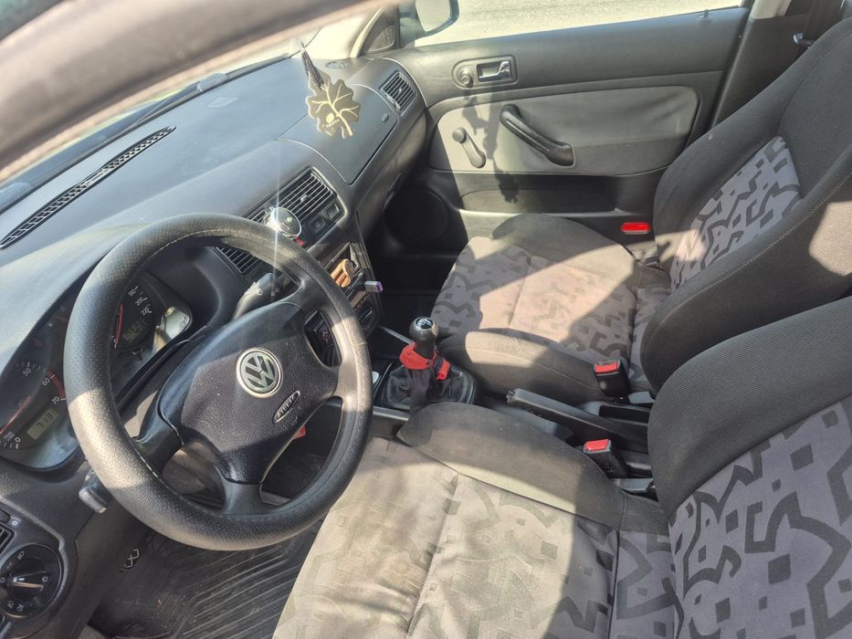 VOLKSWAGEN Golf 2000 — imagine 4