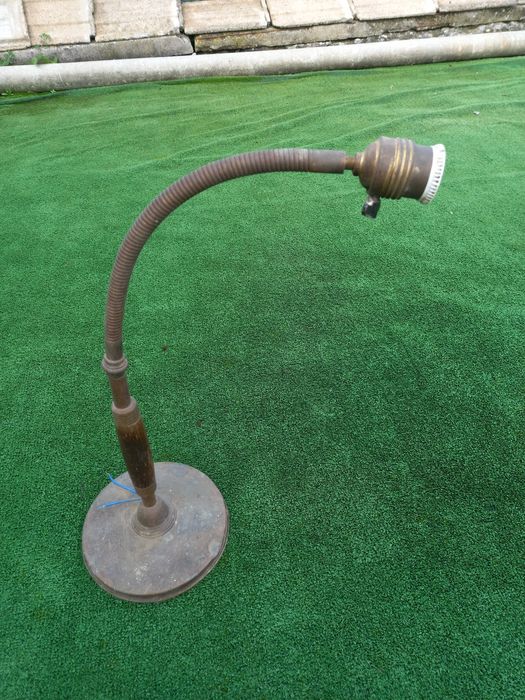 Стара месингова електрическа 70 см.висока100 годишна на Габр.фабрикант