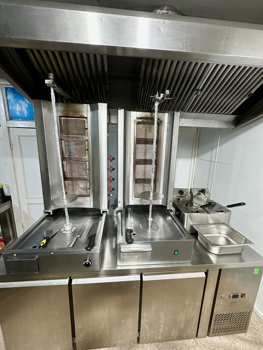 Vand aparatura fast food pentru deschidere !