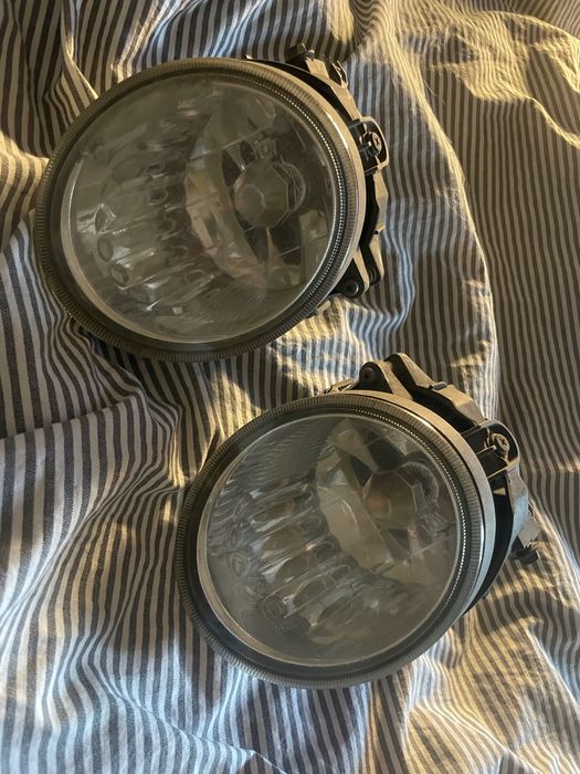 Противотуманные фары Subaru Outback 2000 года