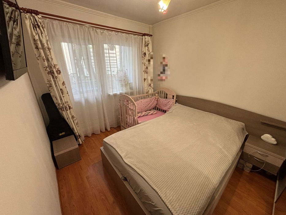 Vând apartament 2 camere - X mare - Rogerius