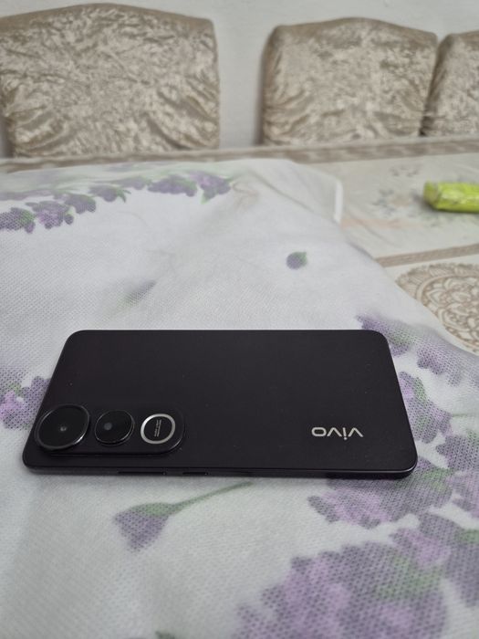 Vivo v50 lite на продаже