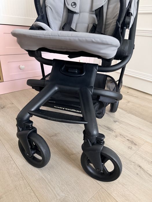 Продаю коляску Easywalker Charley