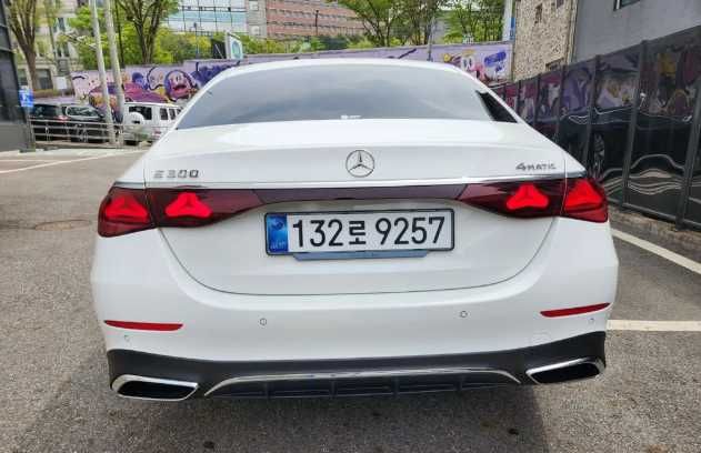 Mercedes-Benz E300 4matic
