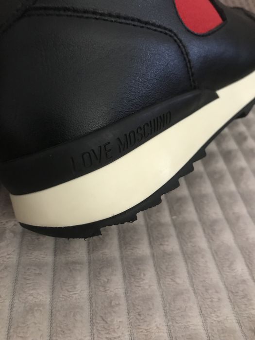 Нови Обувки Love Moschino N35
