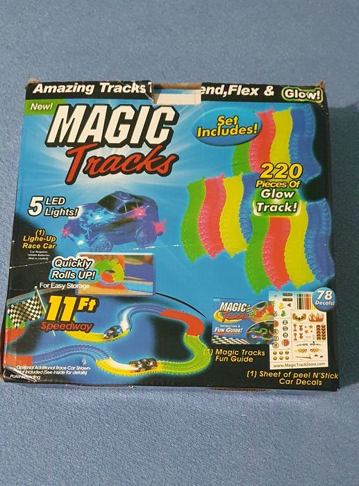 Circuit Magic cu masinuta luminoasa