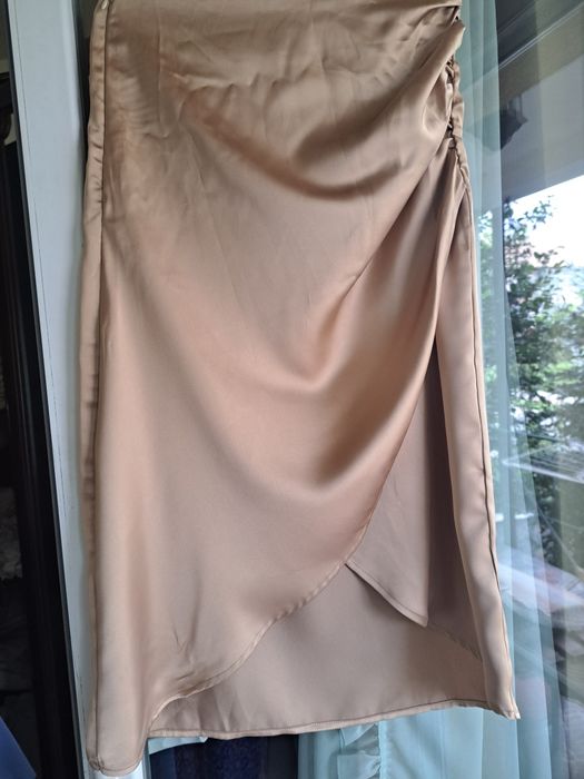 Superbă fustă damă saten bej/ auriu, Sinsay ( M)
