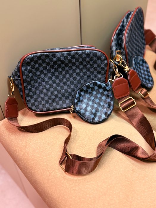 Дамска чанта с малко протмоне