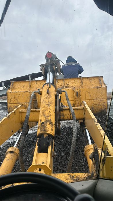 Погрузчик 2 куб до 3тонн