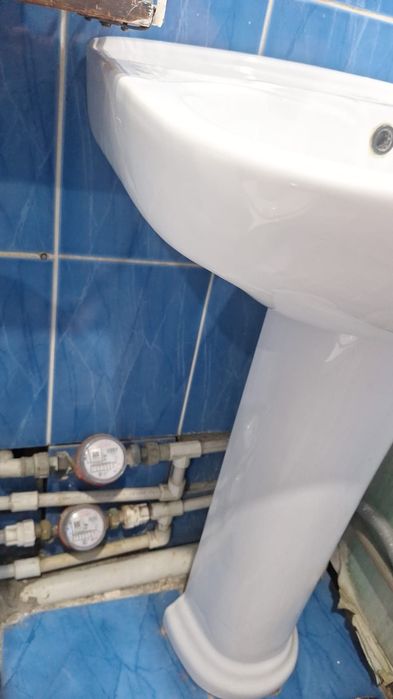 Раковина с пъедесталом